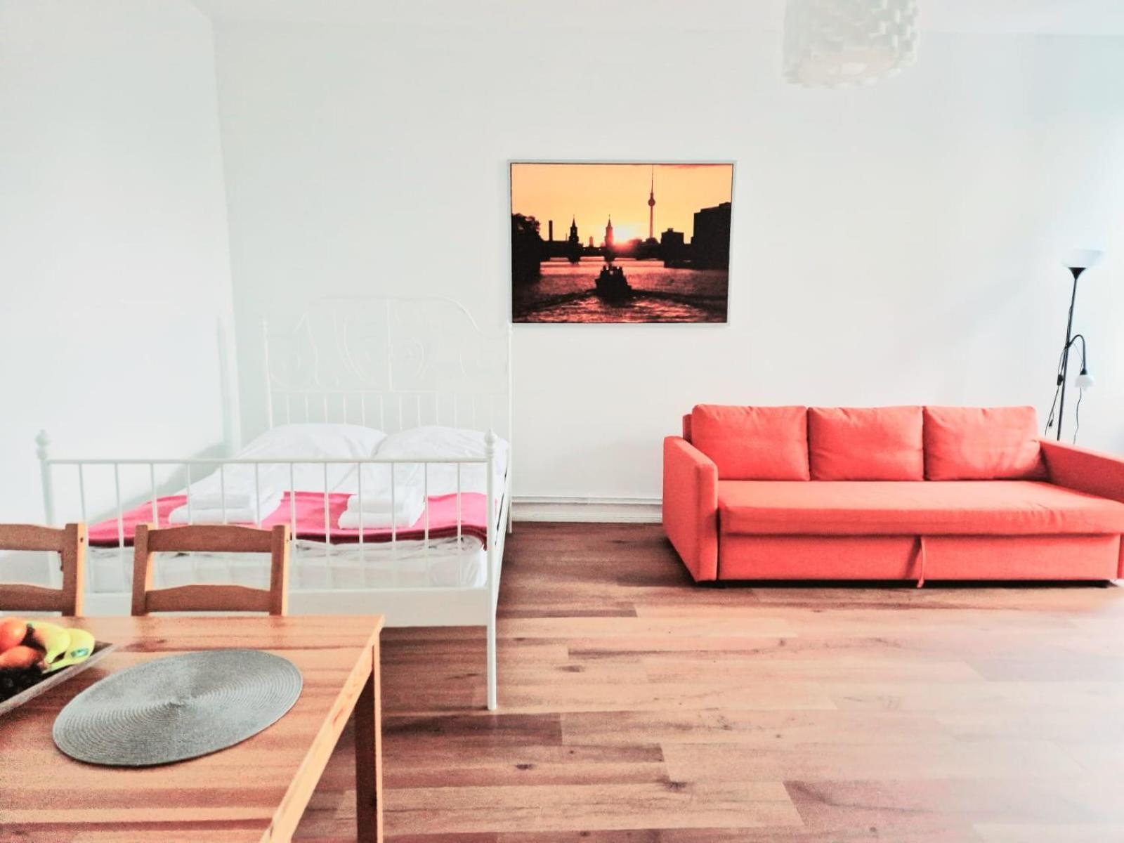 City Studio Apartment For 4, Near Sonnenallee Берлин Екстериор снимка