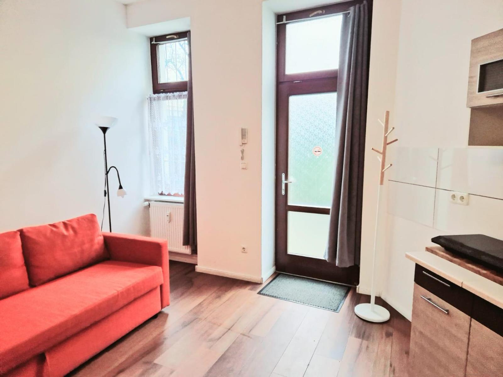 City Studio Apartment For 4, Near Sonnenallee Берлин Екстериор снимка